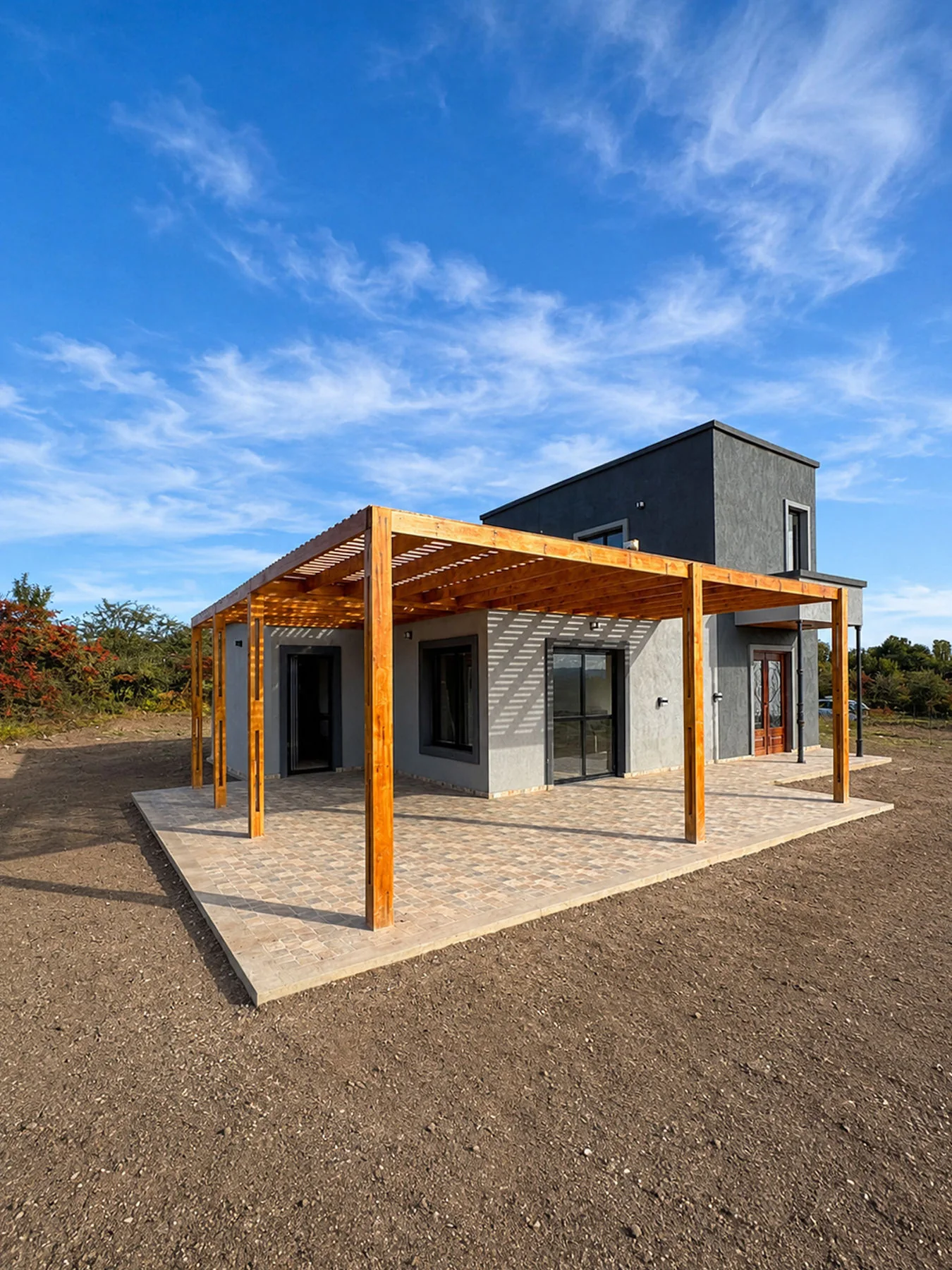 Villa Giardino — Contrafrente con la galería bajo la pérgola de madera